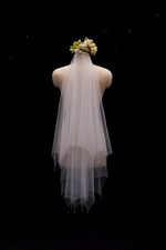 Crystal Beaded Bridal Wedding Veil Scalloped Edge 2 Tier Fingertip Blusher Comb