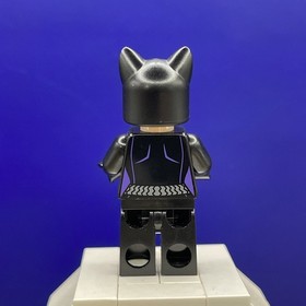 LEGO&reg; Minifig sh0006 - Catwoman - Black Suit with Dark Purple Trim
