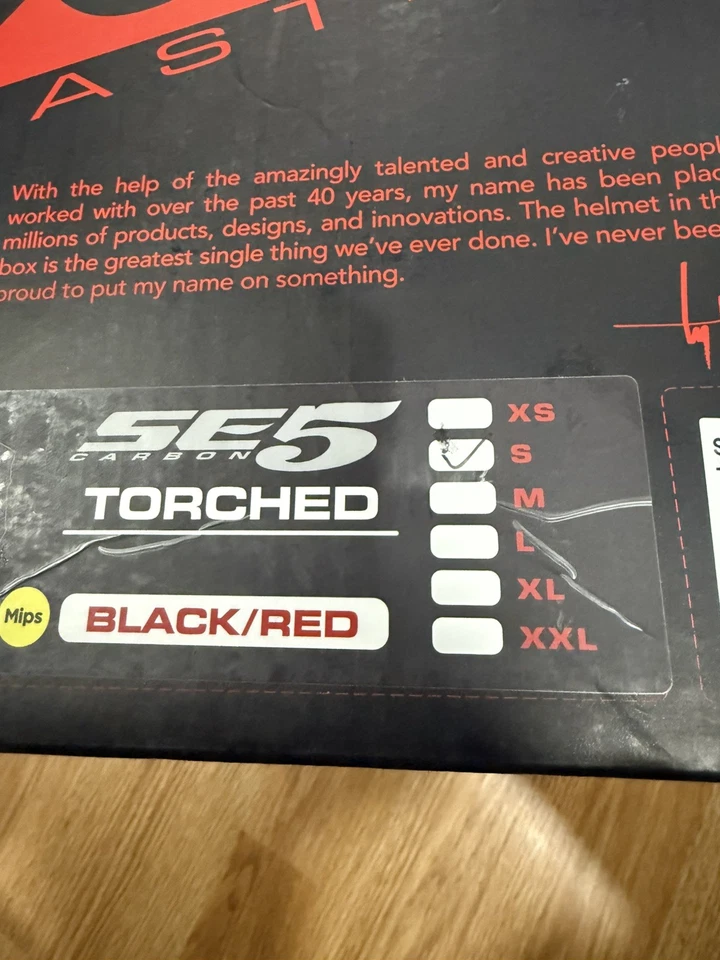 Casco de carbono Troy Lee Designs SE5 con MIPS antorchado negro/rojo talla S Foto 3 de 4