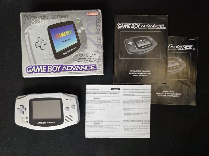 Nintendo Game Boy Advance Limited Edition Platinum Boxed With Manuals