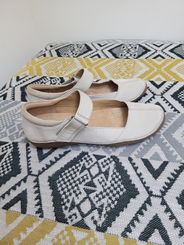 Worn Twice Stone Clarks Artisan Nubuck Mary Jane Comfort Shoes Size 4 EU 37 - Picture 5 of 18