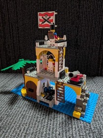 LEGO Imperial Guards: 6263 Imperial Outpost with Instructions and Box