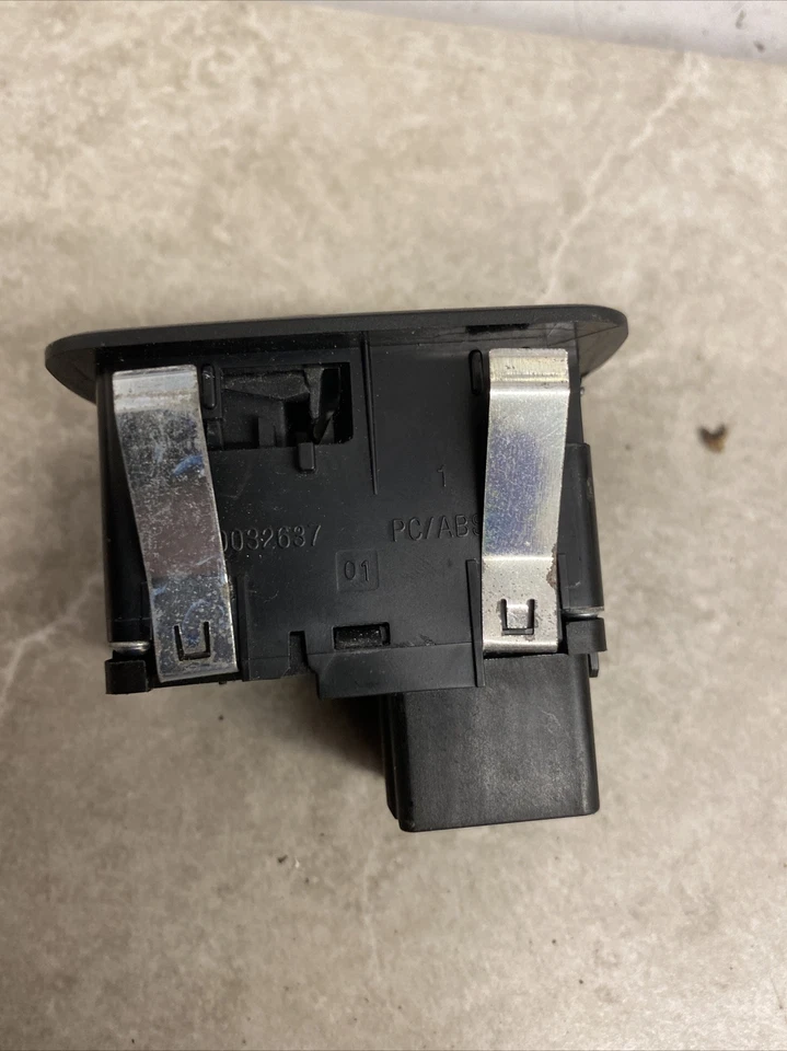 Interruptor ventana trasera derecha Chrysler Grand Voyager 2001-2008 10032637 04602531AF Foto 3 de 4