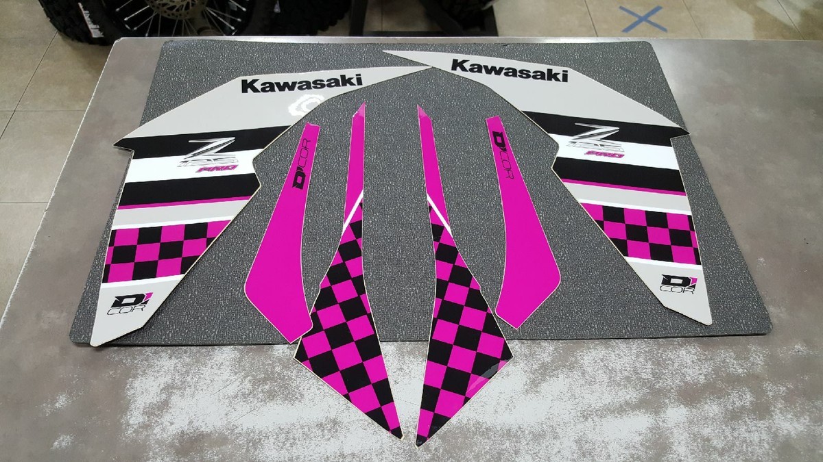 2017 2018 2019 2020 KAWASAKI Z125 PRO PINK CHECKERED DCOR