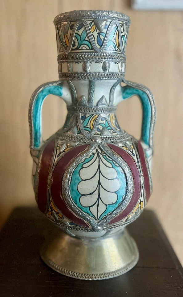 Jarrón marroquí vintage a dos manos con incrustaciones de plata/estaño Foto 2 de 4