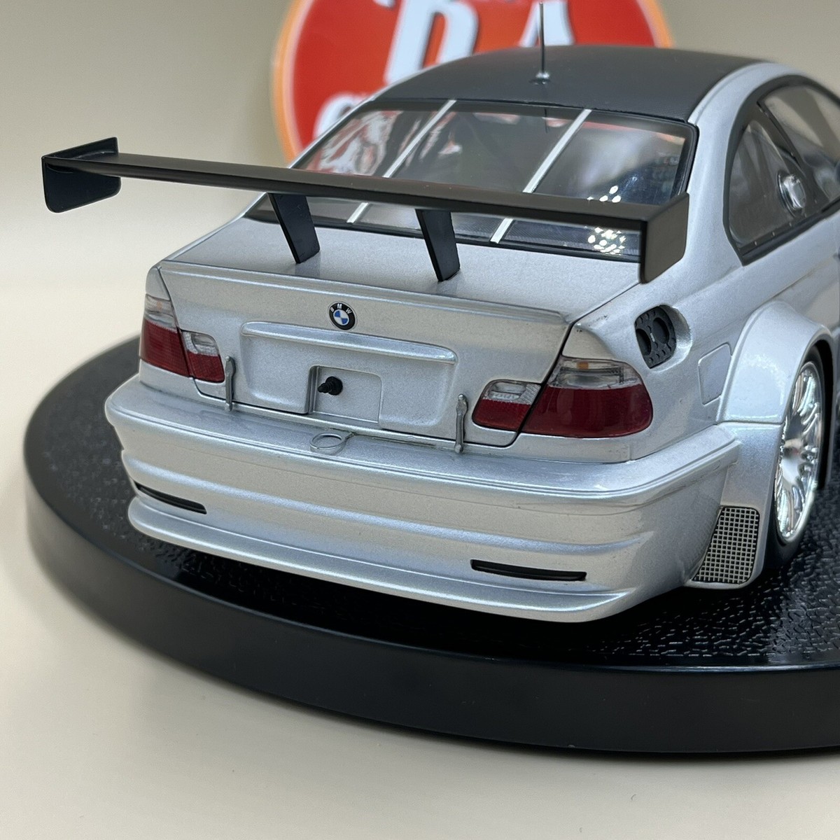 MINICHAMPS 1/18 BMW M3 E46 GTR STREET 2001 silver carbon MINICHAMPS 1/18 BMW M3 E46 GTR STREET 2001 silver carbon