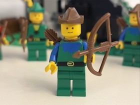 Vintage LEGO 6066 Camouflaged Outpost (1987) - Forestmen Castle - 6 Minifigs