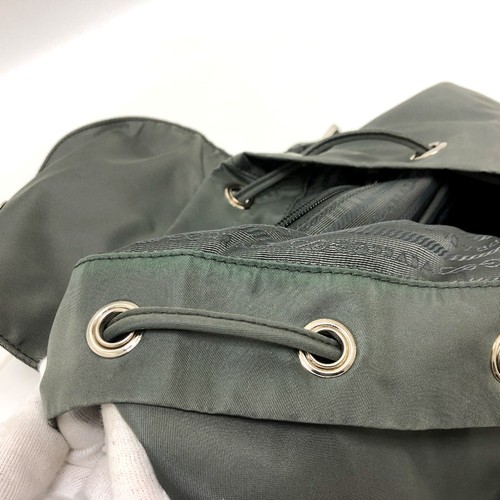 PRADA BZ0032 Triangle logo bag Backpack Leather gray/SilverHardware - Afbeelding 9 van 9