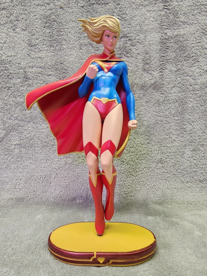 DC COMICS PORTADA NIÑAS - SUPERGIRL 10 PULGADAS ESTATUA LE 4911/5200 ARTGERM MATHEWS Foto 2 de 4