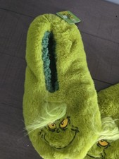 NWT Women  s THE GRINCH Christmas Holiday Fuzzy Green Slipper Socks SIZE M/L