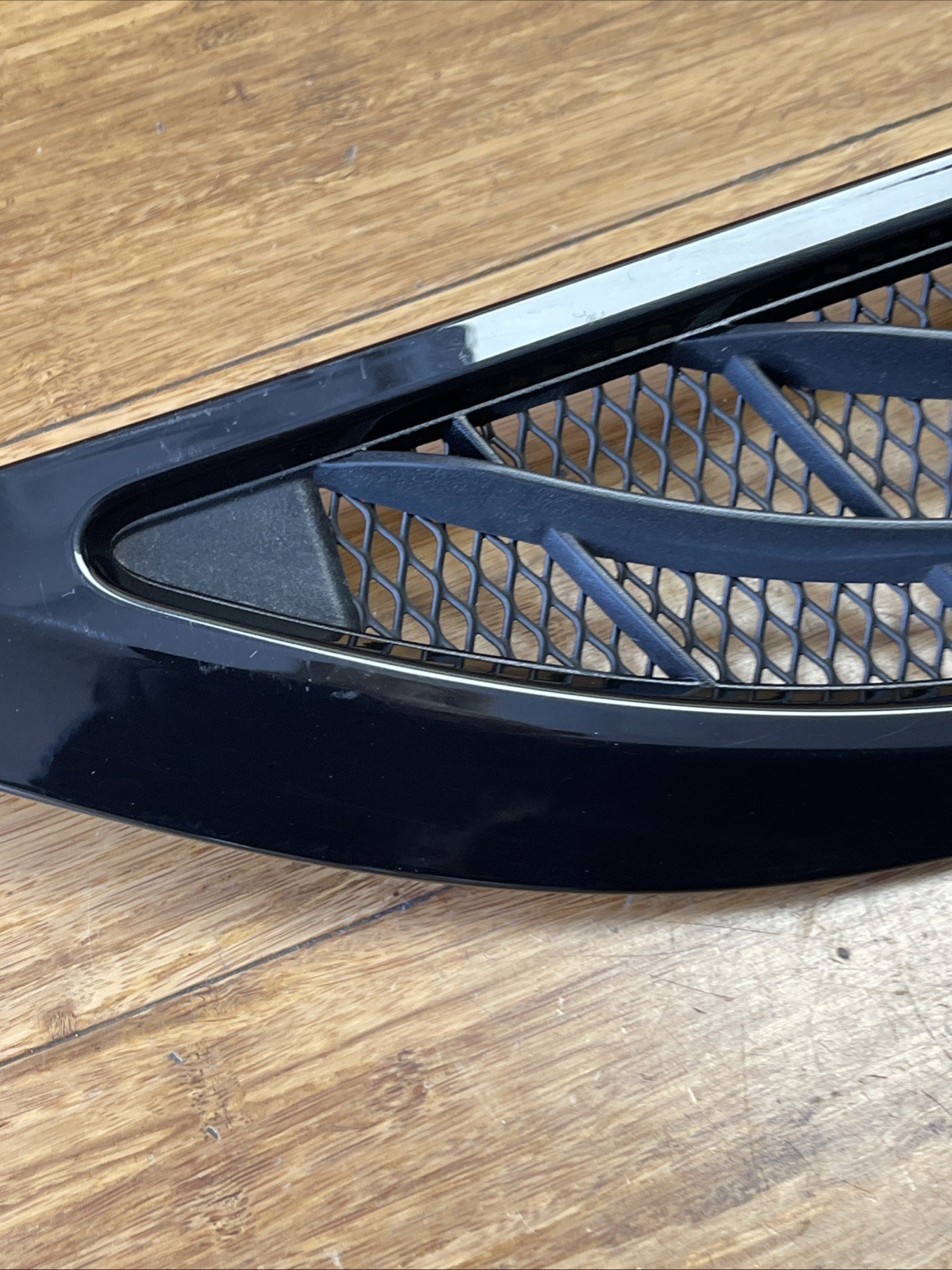2014-2020 BMW i8 I12 Rear Right Hatch Air Vent Grille Molding Trim OEM *NOTE*