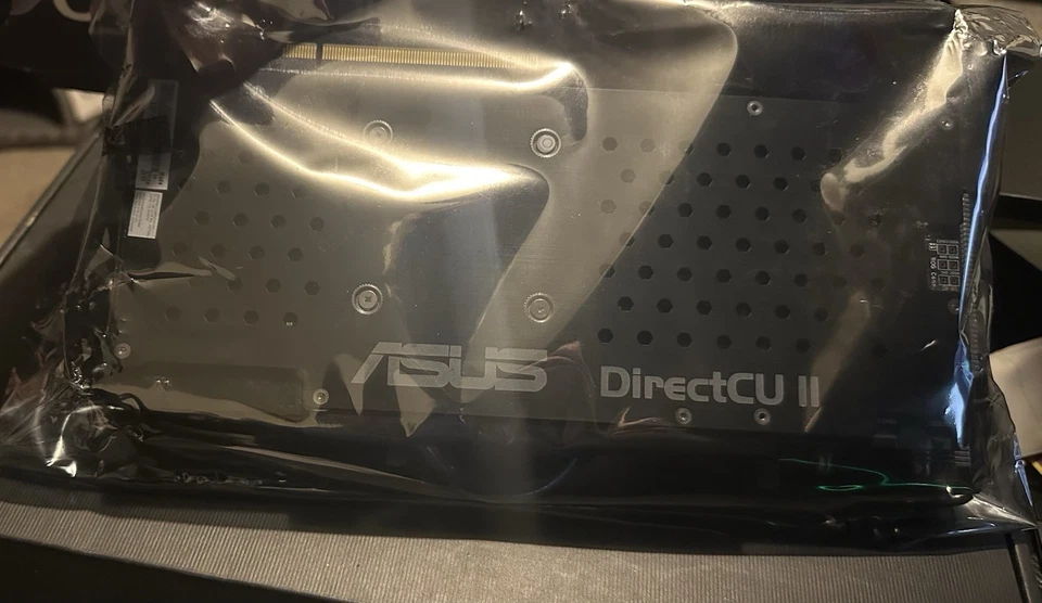 ASUS DirectCU II  R9290X  GDDR5 PCI Express 3.0 Graphics Card R9290X-DC2OC-4GD5 - Image 4 of 4