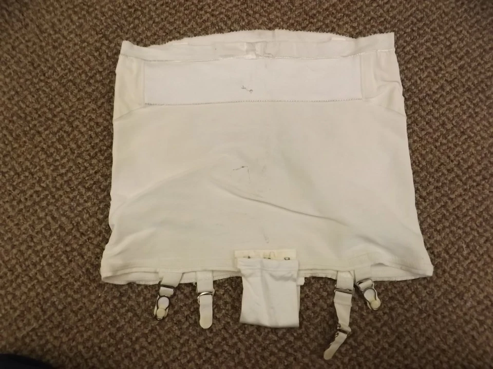 Rare Vtg 60s NEW Rubber Wear 2 Ways Open Bottom Garters Girdle Panties XL 31/32 - Image 4 of 4