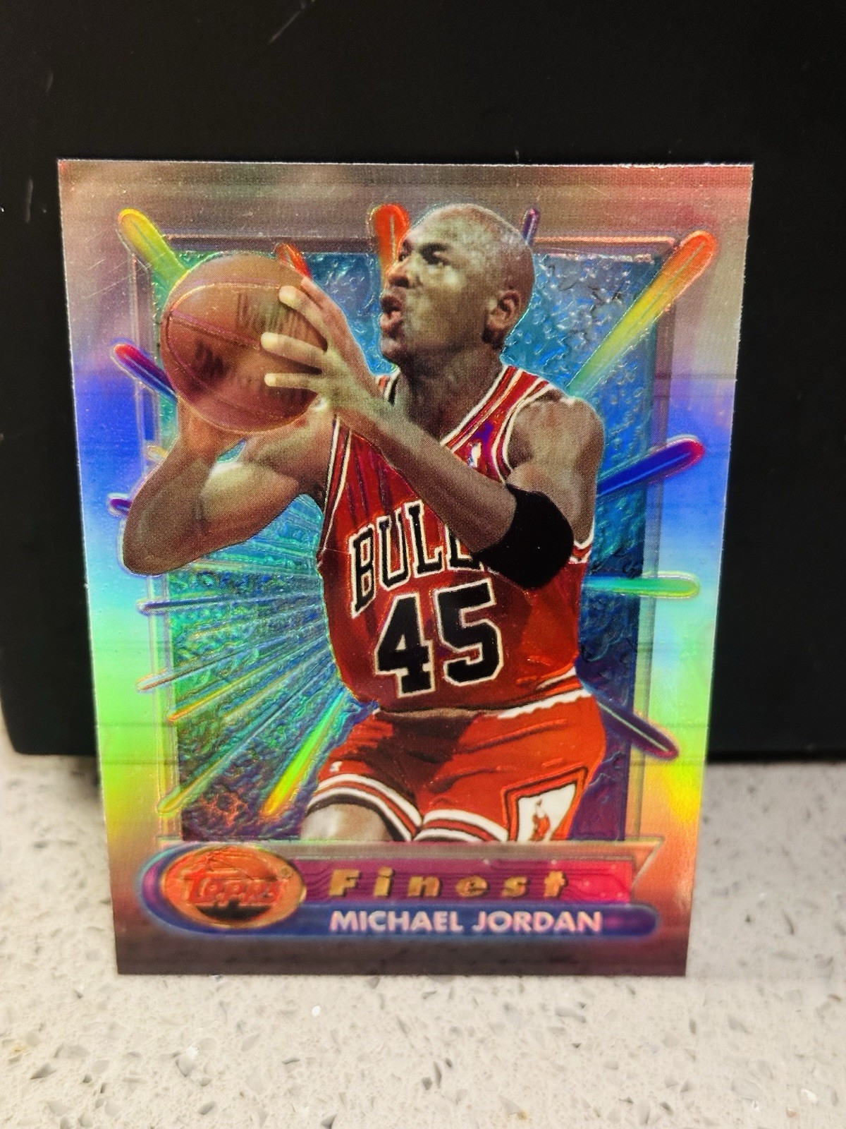 MICHAEL JORDAN  1994-1995 Topps Finest REFRACTOR  #331 Chicago Bulls