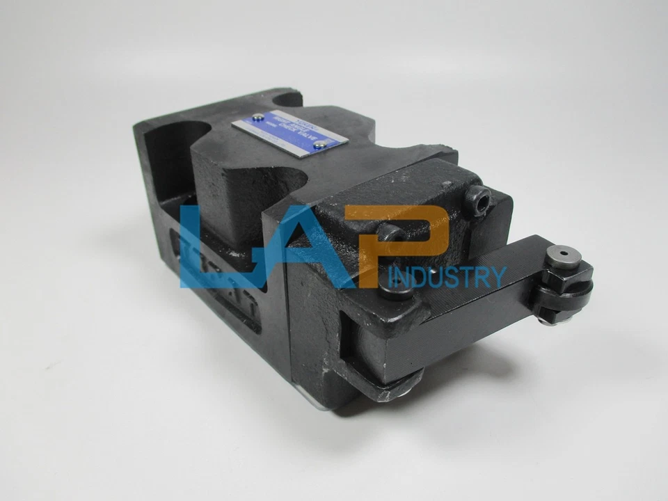 1 pieza nueva para válvula de control direccional YUKEN DCG-03-2B8-50 #ZY Foto 4 de 4