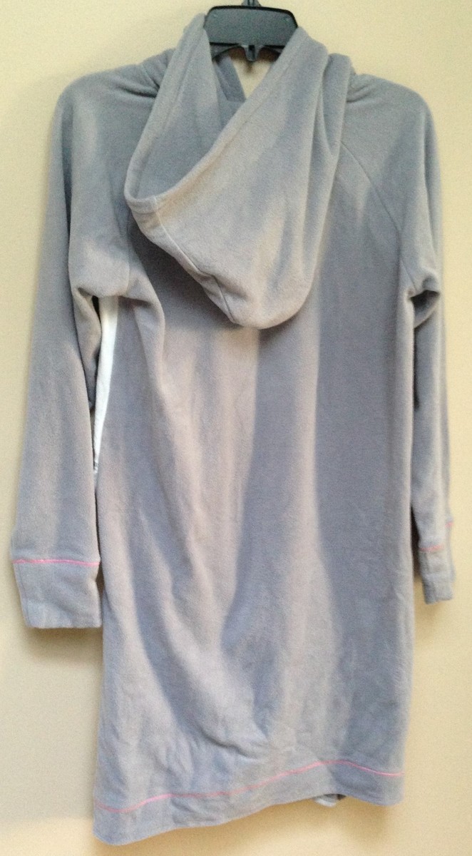 NWT KENSIE WOMEN LONG SLEEVED HOODED LIGHT GRAY SLEEPSHIRT NWT KENSIE WOMEN LONG SLEEVED HOODED LIGHT GRAY SLEEPSHIRT
