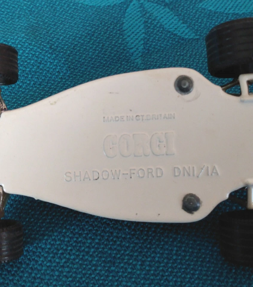 Made in Great Britain White Corgi Diecast Graham Hill Shadow-Ford DNI/IA Vintage - Image 4 of 4