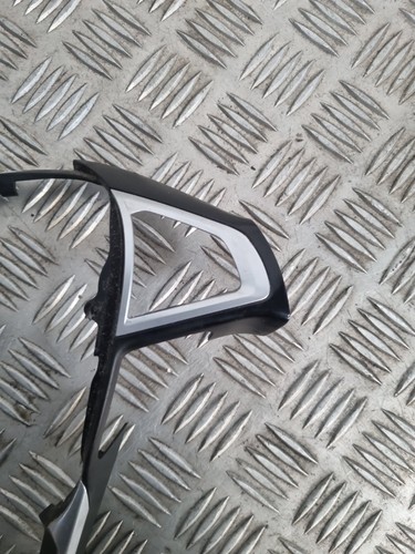 Ford Mondeo 2015-2018 steering wheel trim - Picture 2 of 12