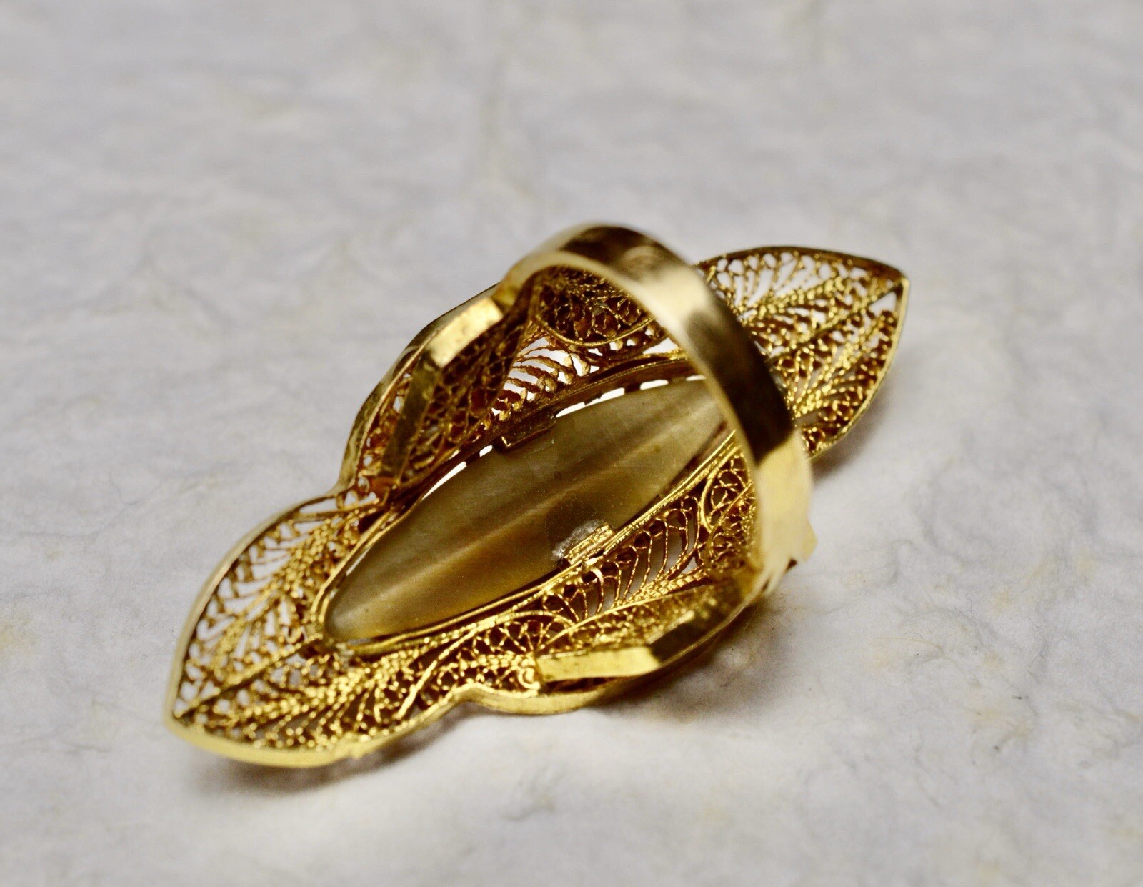 Solid 22K Gold Large Shield Cats Eye Ring Victori… - image 14