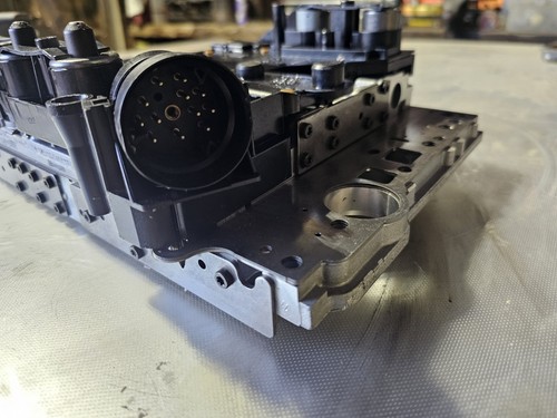 00-02 Mercedes W220 S500 CL Transmission Valve Body Control 722.671 2112770101 - Picture 3 of 10