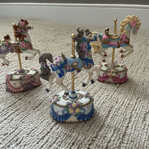 San Francisco Music Box Company Carousel Horse Set Of 3 EBay san-francisco-music-box-company-carousel-horse-set-of-3-ebay