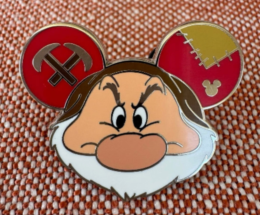 Grumpy Mickey Ear Hat Hidden Disney 2024 Snow White and the Seven Dwarfs DLR Pin