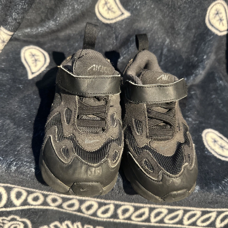 Nike Air Max 200 Triple Black Toddler Shoes Size 7C - Image 3 of 4