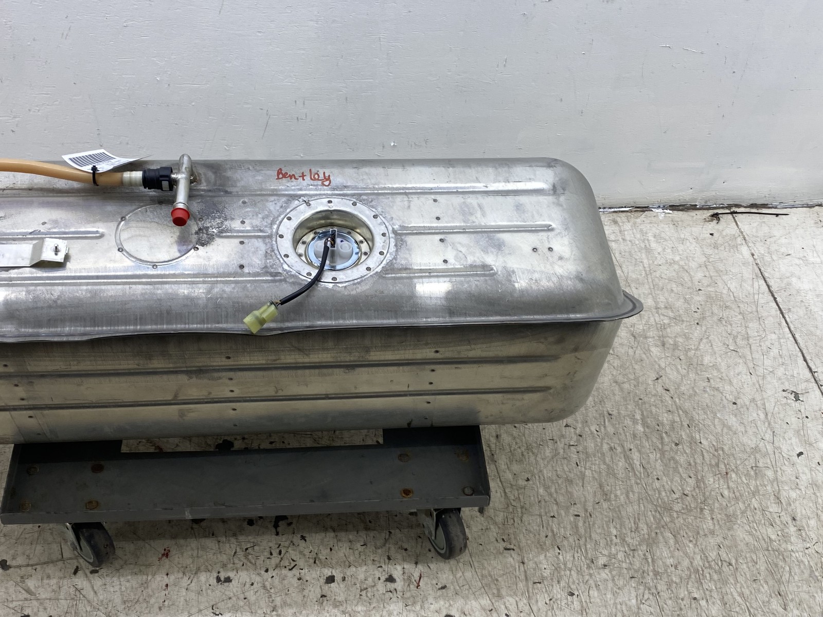 2010-2020 BENTLEY MULSANNE OEM FUEL GAS RESERVOIR TANK