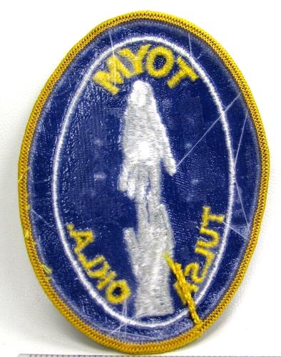Vintage Tulsa Oklahoma Youth Ministry TOYM Jacket Patch Touching Hands Religious - Picture 3 of 3