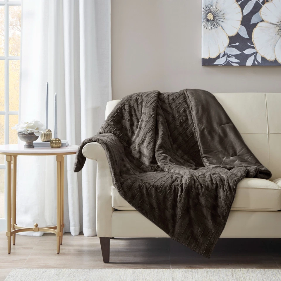 Madison Park Arctic Ultra Plush Down Alternative Throw 50x60 - Image 3 of 4