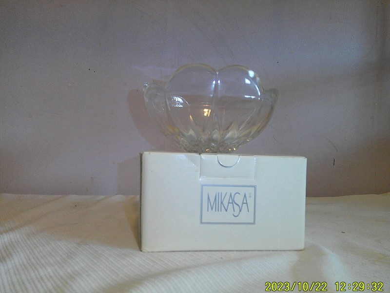 6-Inch Mikasa "Icicles" Crystal Bowl