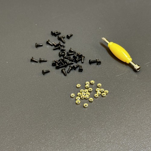 32mm 10 Truck & 40 Screws & 20 Nut for 96mm Fingerboard Skateboard Accessories - Picture 4 of 9