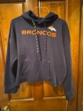 NWT NFL Denver Broncos Girl Teens Junior Cropped Hooded Sweatshirt Size L 11-13