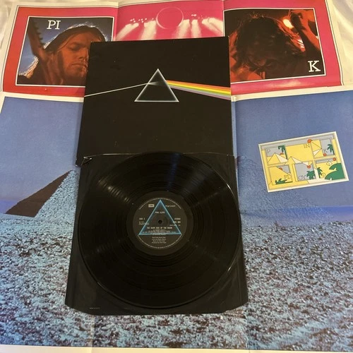 PINK FLOYD - DARK SIDE OF THE MOON - UK VINYL LP - A1/B9 - INC POSTERS / STICKER