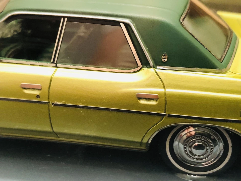 Neo Scale Models 1973 Ford LTD Galaxie Two Toned Green Model Car 1:43 - 1 of 500 - Image 4 of 4