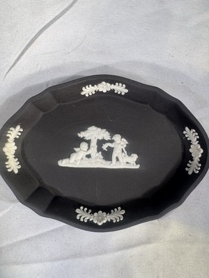 Wedgwood Black Jasperware Cupids Cherubs Boys at Play Oval Silver Tray Pin Dish