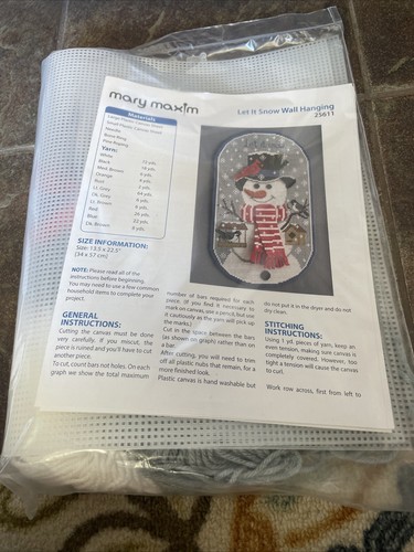 Mary Maxim SET, Kunststoff Leinwand, LET IT SNOW, Wandbehang, Schneemann & Vögel, 25611, Neu in Verpackung