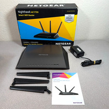 NETGEAR R6700 Nighthawk AC1750 Smart WiFi Router - R6700 Complete in Box