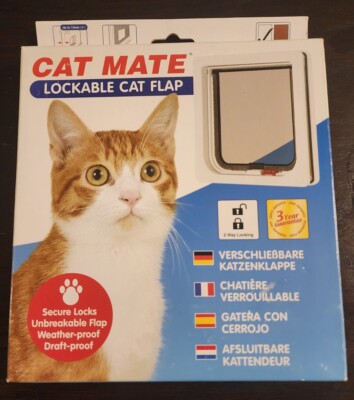 White Eyeliner Cat Mate Way Locking Cat Flap W/Door Liner-White