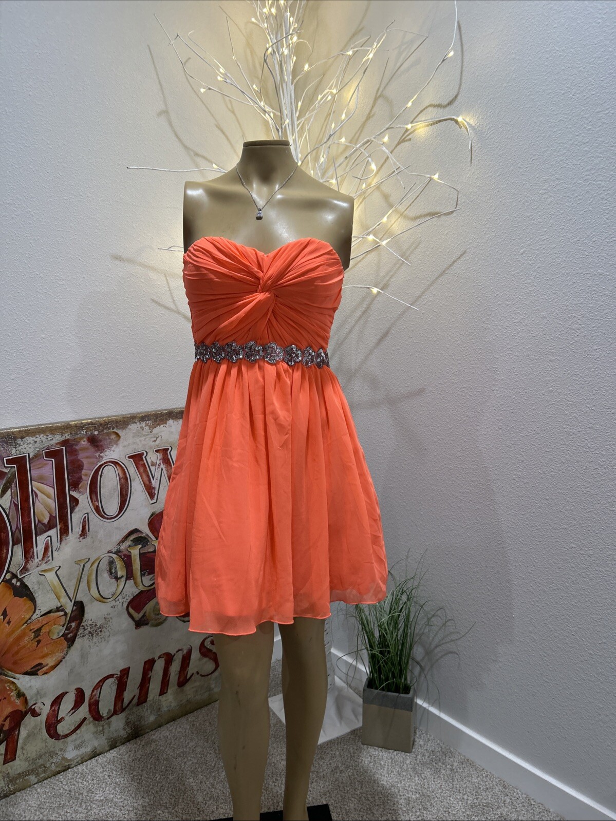 Juniors Ladies City Studio  Dress Very  Bright  Size 3 Bling  On Dress Perfect ￼