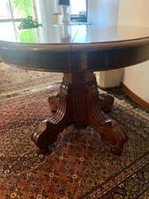 tavolo allungabile antico ovale di  noce fine 800 restaurato.