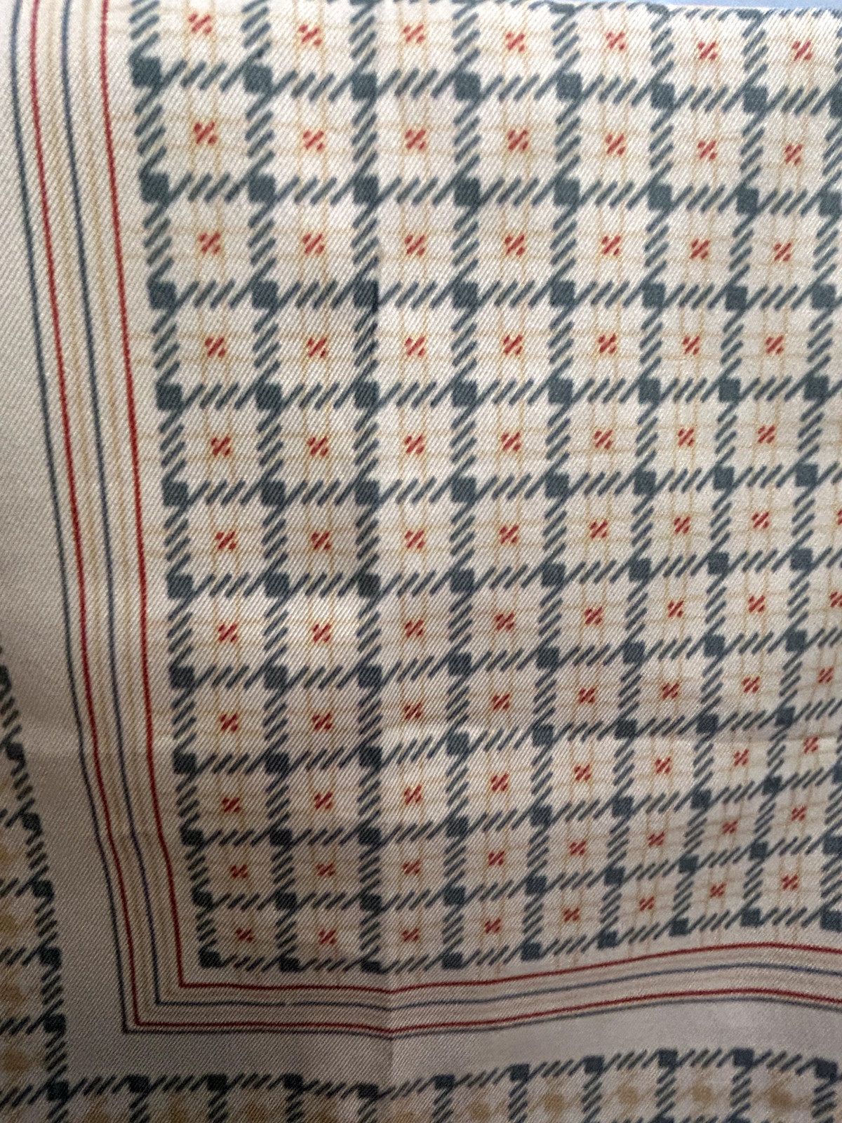 VTG Square Houndstooth Patterned scarf - image 3