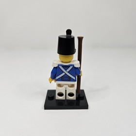 Lego Pirate Bluecoat Imperial Soldier Minifigure With Musket On Stand