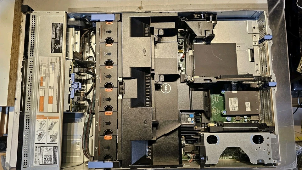 Dell PowerEdge R730 8 Bay Server w Trays 5x900GbSAS 128GbRAM 2x16c v4CPU Proxmox - Image 4 of 4