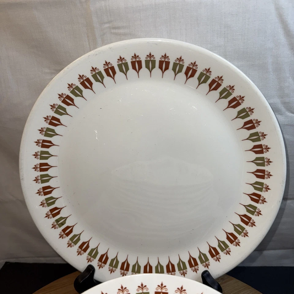 Vintage MCM Syracuse China Captain’s table pattern Syralite 96-k - Image 2 of 4