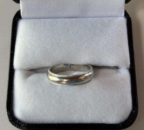 3mm Wide Platinum Milgrain Edge Wedding Band Ring Size 5. Weight 5.3 Grams