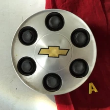 #A 1) 07- 14 Chevrolet Tahoe Silverado Avalanche Suburban OEM Center Cap 9596341