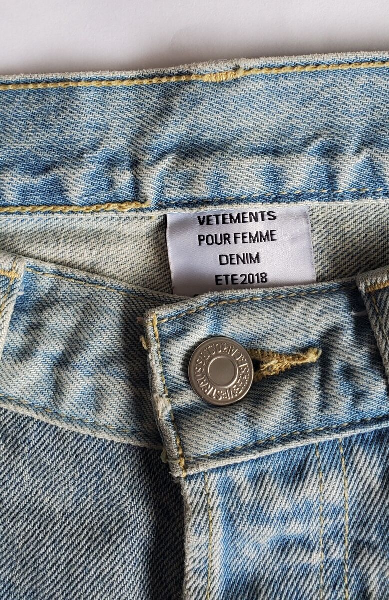 VETEMENTS X LEVI'S 2018 Collab 501 Reconstructed Light Wash VETEMENTS X LEVI'S 2018 Collab 501 Reconstructed Light Wash