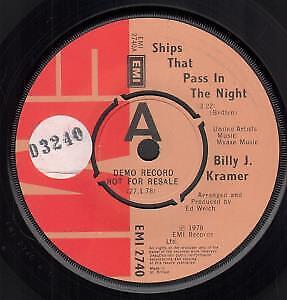 Billy J.kramer - Schiffe, die in der Nacht passieren - gebrauchte Schallplatte 7 Zoll - J326z - Bild 1 von 1