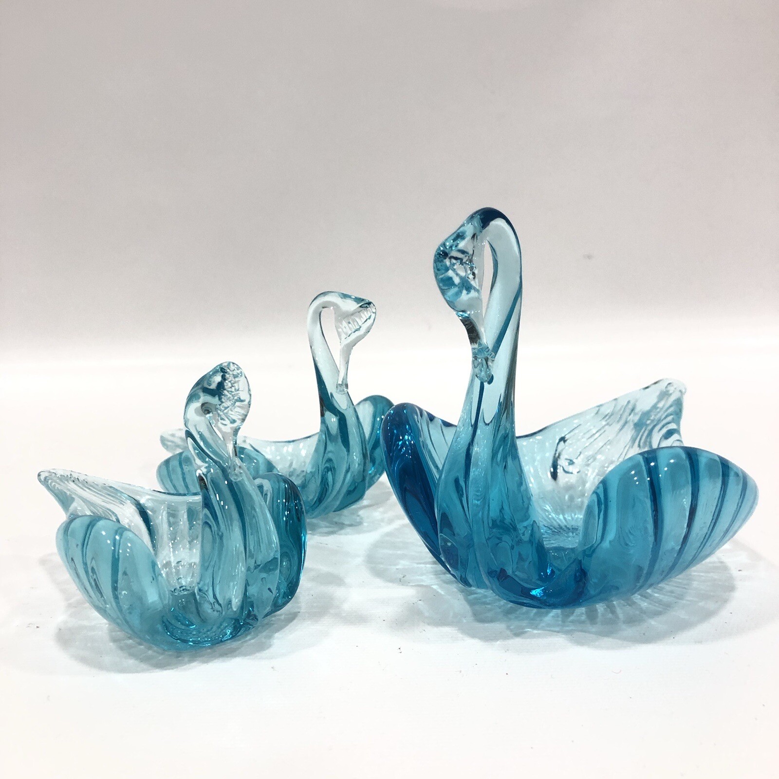 3 VINTAGE Italian Blown Glass Blue Turquoise Nesting SWANS Astray Trinket Dishes